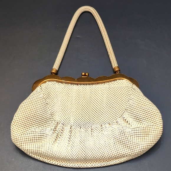Vintage Whiting & Davis Ivory Mesh Evening Purse. - Picture 1 of 16